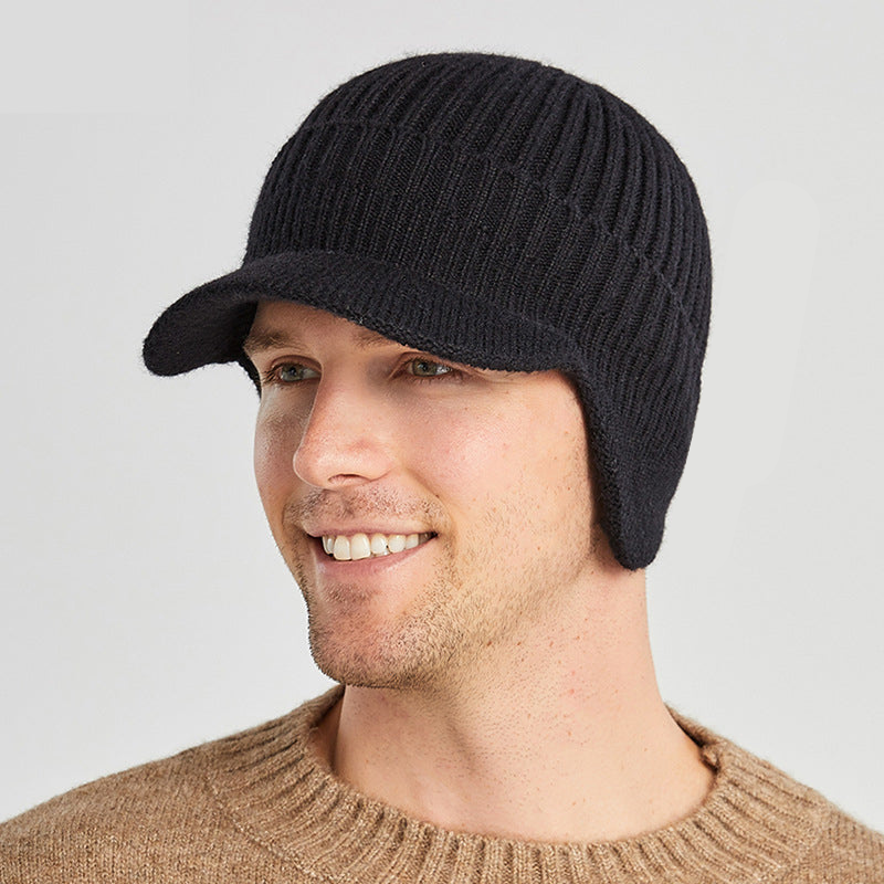 Warm and elegant knitted hat: Comfort and style for winter 